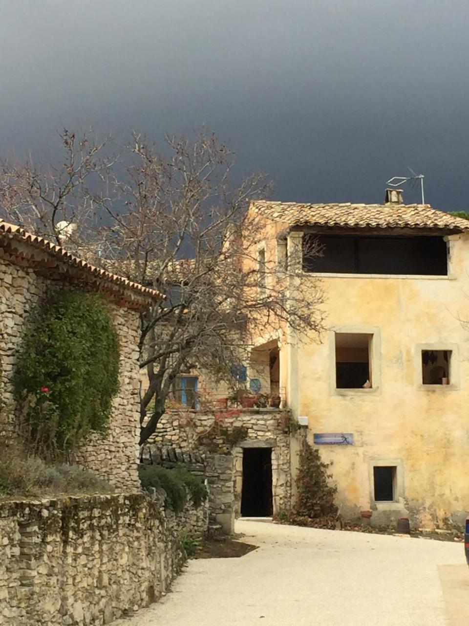 Villa La Salamandre Bleue Chantemerle-lès-Grignan Exterior foto